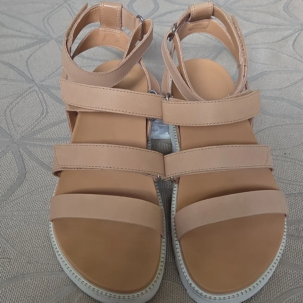 Sorel Roaming Multi Strap Leather Sandals!